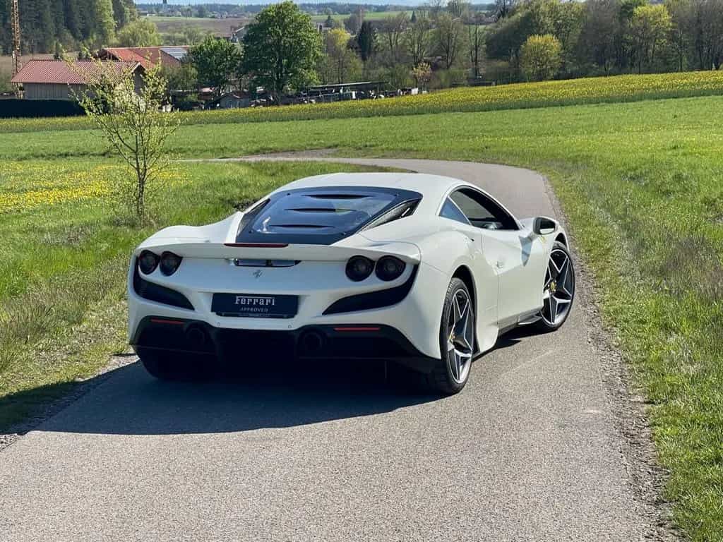 Ferrari F8 Tributo*1.HAND*LIFT*RACINGSITZE*NW-Garantie* 04/2022-photo-8
