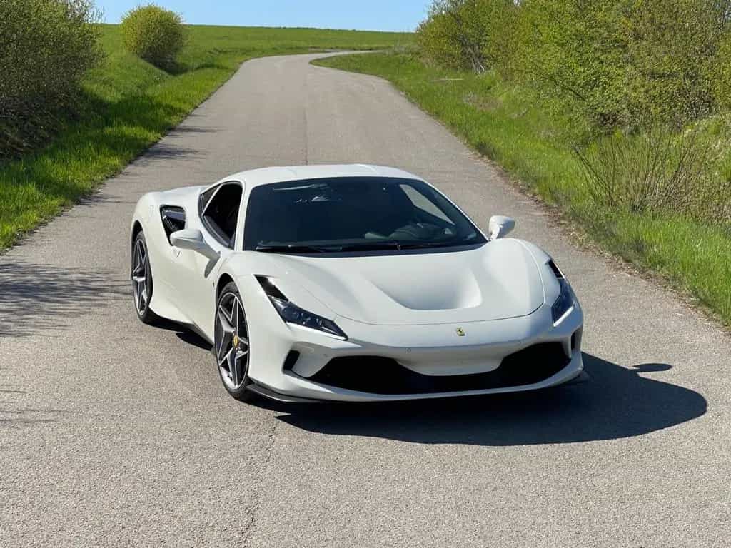 Ferrari F8 Tributo*1.HAND*LIFT*RACINGSITZE*NW-Garantie* 04/2022-photo-9