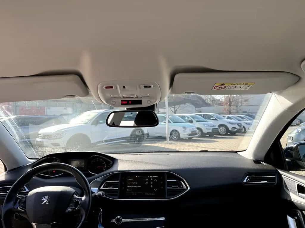 Peugeot 308 1.2 e-THP PureTech 130 Active *Navi Sitzh.* 04/2019-photo-16