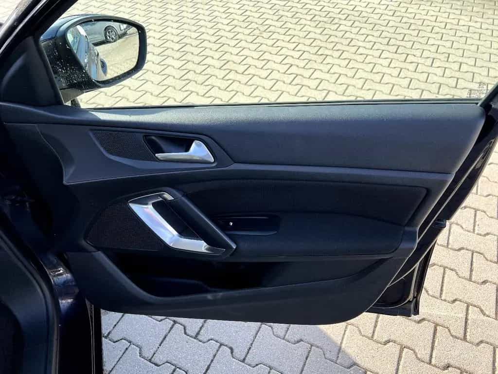 Peugeot 308 1.2 e-THP PureTech 130 Active *Navi Sitzh.* 04/2019-photo-17