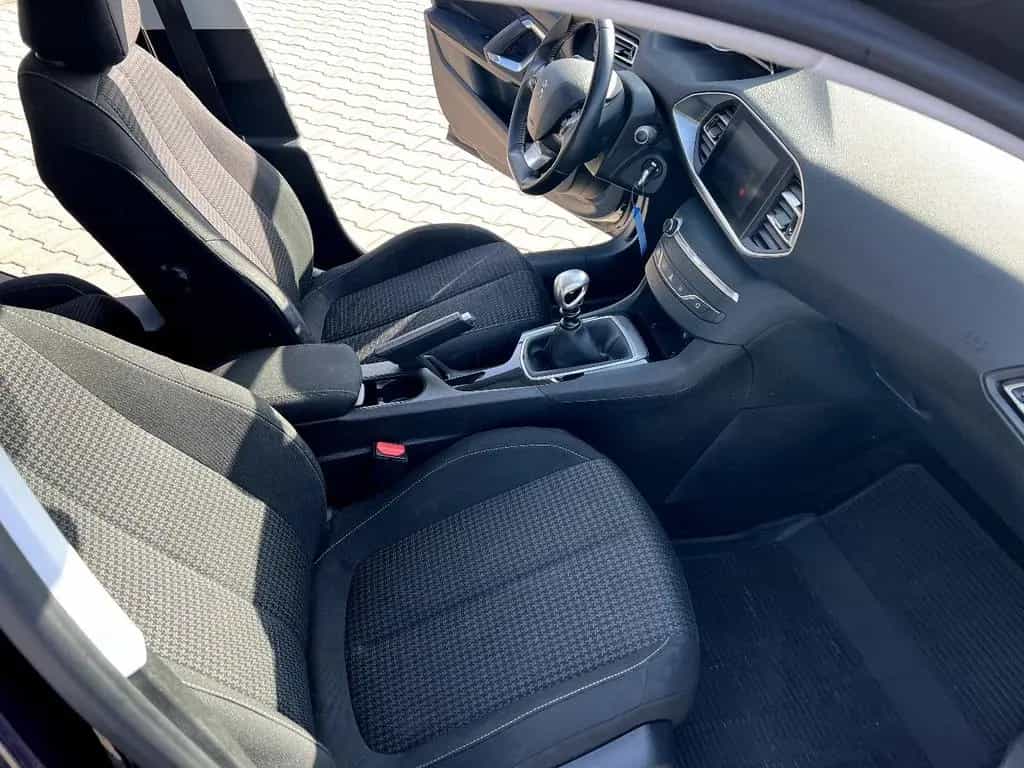 Peugeot 308 1.2 e-THP PureTech 130 Active *Navi Sitzh.* 04/2019-photo-18