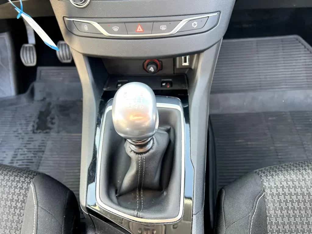 Peugeot 308 1.2 e-THP PureTech 130 Active *Navi Sitzh.* 04/2019-photo-20