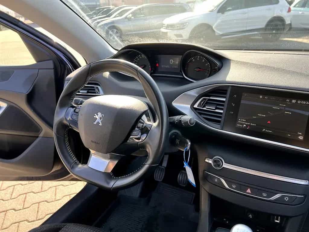 Peugeot 308 1.2 e-THP PureTech 130 Active *Navi Sitzh.* 04/2019-photo-22
