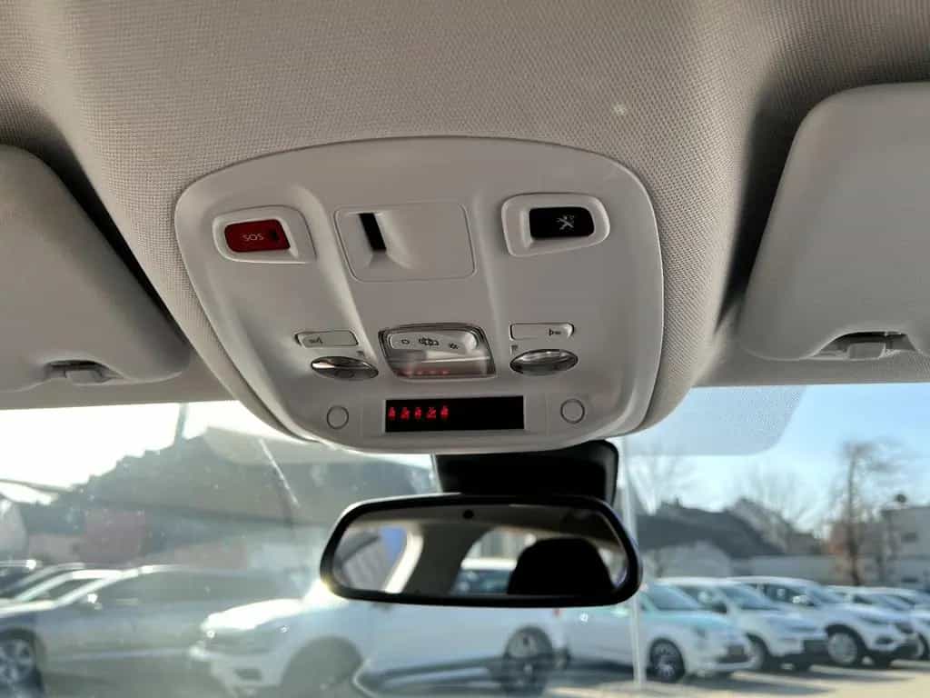 Peugeot 308 1.2 e-THP PureTech 130 Active *Navi Sitzh.* 04/2019-photo-23