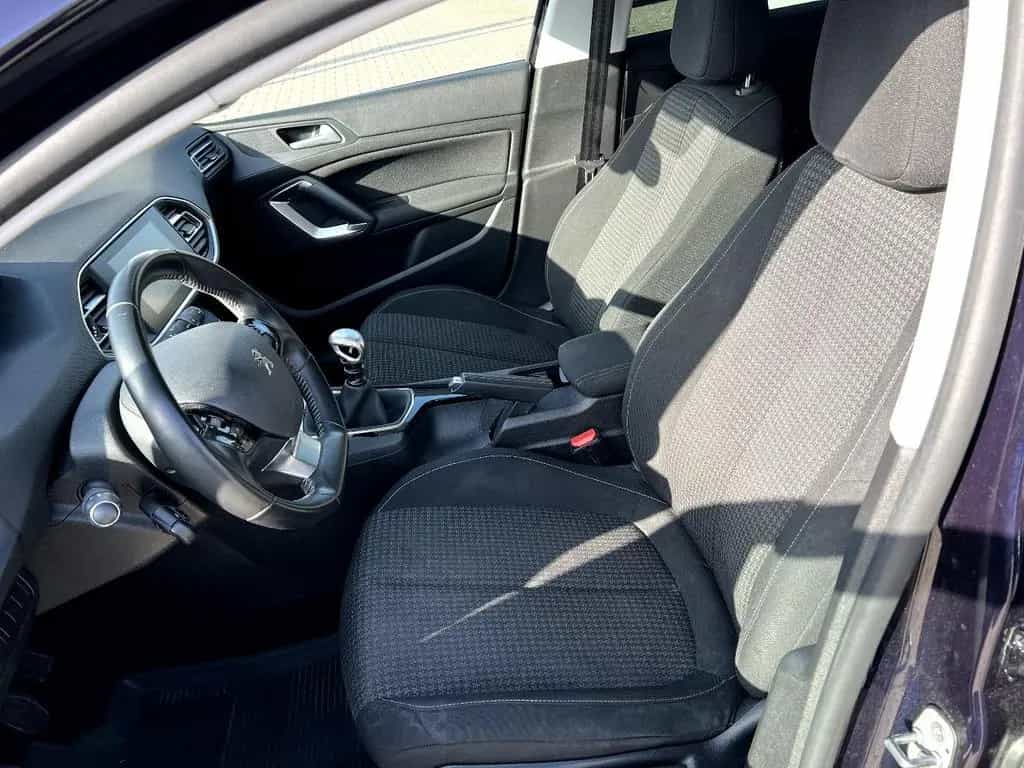 Peugeot 308 1.2 e-THP PureTech 130 Active *Navi Sitzh.* 04/2019-photo-6