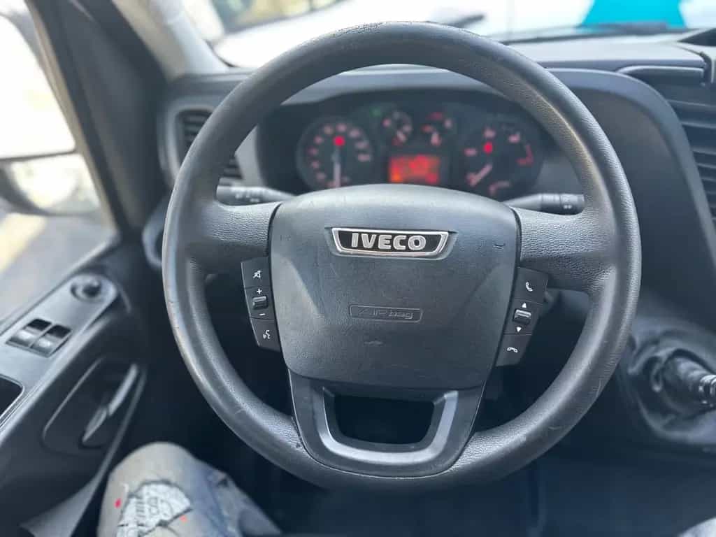 Iveco ANDERE Daily Kasten 3,0 MOTOR 12/2019-photo-7
