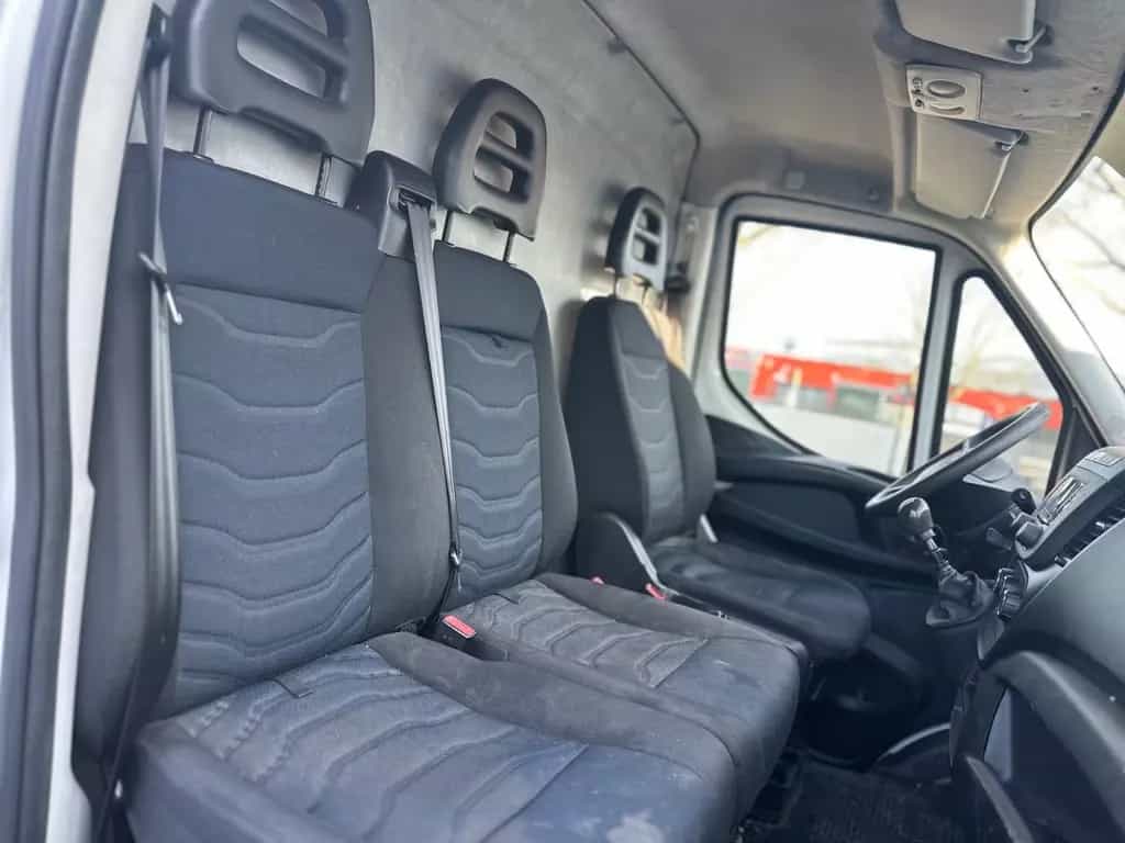 Iveco ANDERE Daily Kasten 3,0 MOTOR 12/2019-photo-9