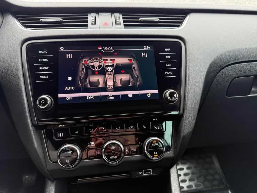 Skoda Octavia Combi 1.5 TSI AHK,Navi,LED,Sitzheizung 02/2019-photo-23