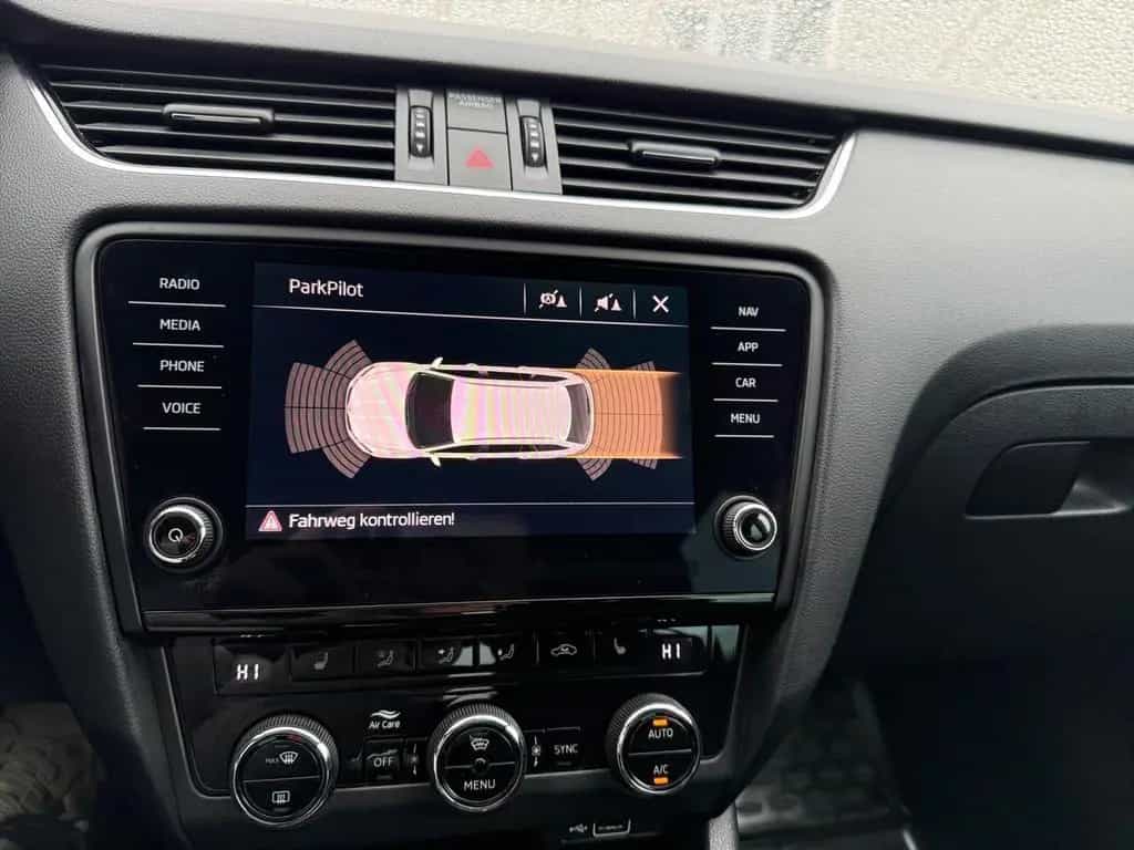 Skoda Octavia Combi 1.5 TSI AHK,Navi,LED,Sitzheizung 02/2019-photo-24