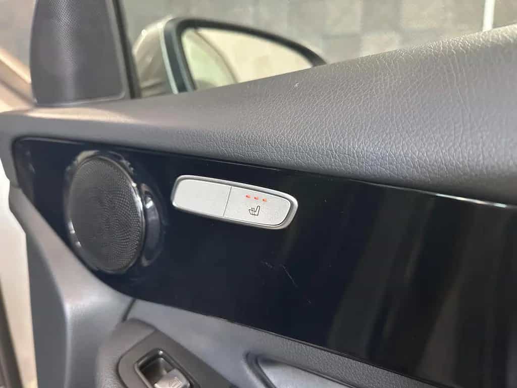 Mercedes-Benz GLC 220 d 4Ma.*EXCLUSIVE*LED-TEMPO-SHZ-LEDER-PDC 04/2019-photo-16