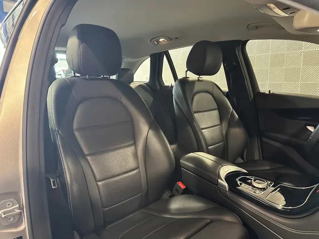 Mercedes-Benz GLC 220 d 4Ma.*EXCLUSIVE*LED-TEMPO-SHZ-LEDER-PDC 04/2019-photo-17