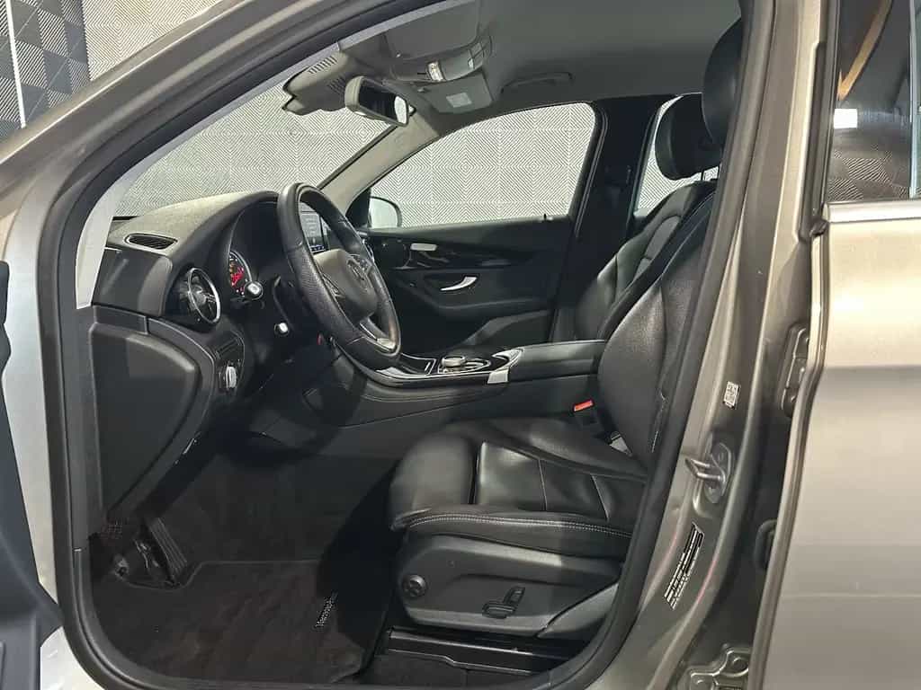 Mercedes-Benz GLC 220 d 4Ma.*EXCLUSIVE*LED-TEMPO-SHZ-LEDER-PDC 04/2019-photo-19