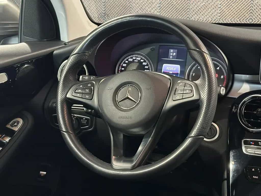 Mercedes-Benz GLC 220 d 4Ma.*EXCLUSIVE*LED-TEMPO-SHZ-LEDER-PDC 04/2019-photo-27