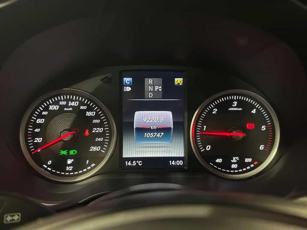 Mercedes-Benz GLC 220 d 4Ma.*EXCLUSIVE*LED-TEMPO-SHZ-LEDER-PDC 04/2019-photo-31