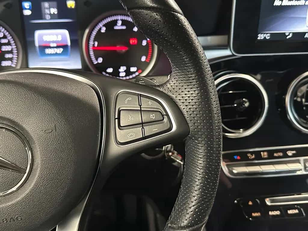 Mercedes-Benz GLC 220 d 4Ma.*EXCLUSIVE*LED-TEMPO-SHZ-LEDER-PDC 04/2019-photo-32