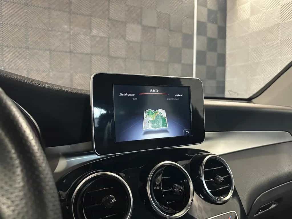 Mercedes-Benz GLC 220 d 4Ma.*EXCLUSIVE*LED-TEMPO-SHZ-LEDER-PDC 04/2019-photo-34
