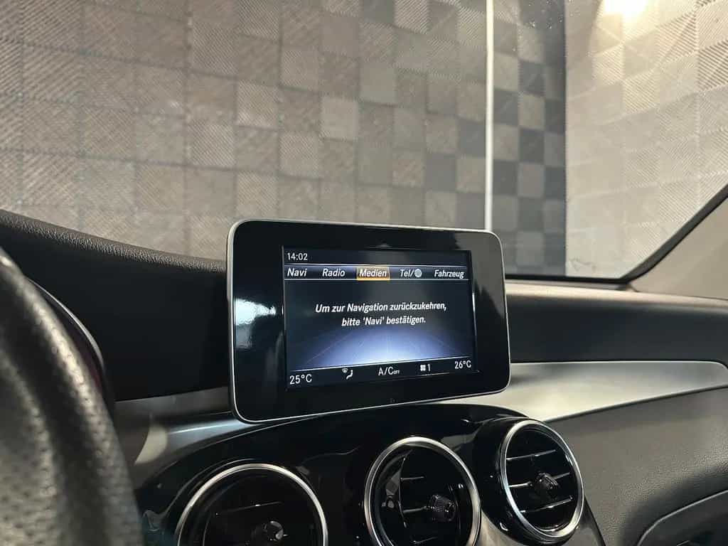 Mercedes-Benz GLC 220 d 4Ma.*EXCLUSIVE*LED-TEMPO-SHZ-LEDER-PDC 04/2019-photo-35