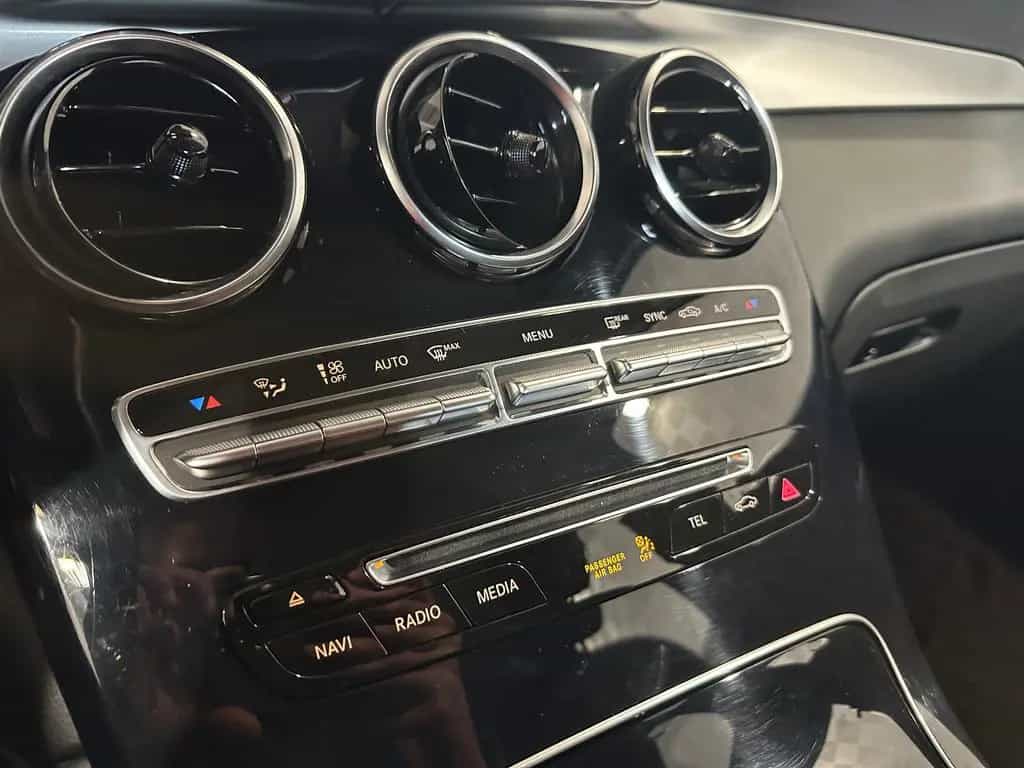 Mercedes-Benz GLC 220 d 4Ma.*EXCLUSIVE*LED-TEMPO-SHZ-LEDER-PDC 04/2019-photo-38