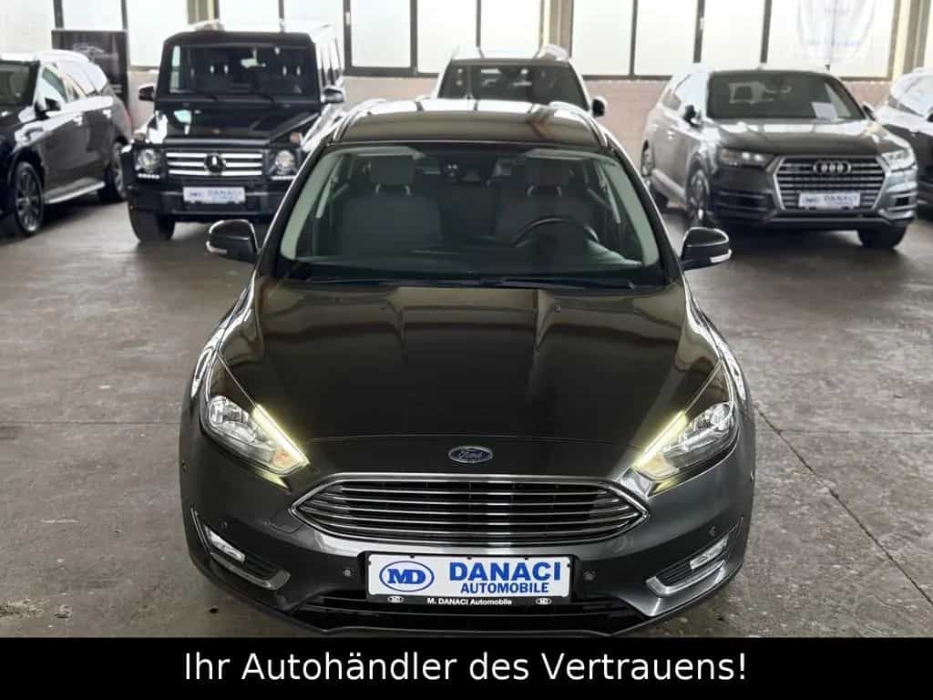 Ford Focus Turnier Titanium*Automatik*Keyl*RFK*NAVI* 03/2018-photo-1