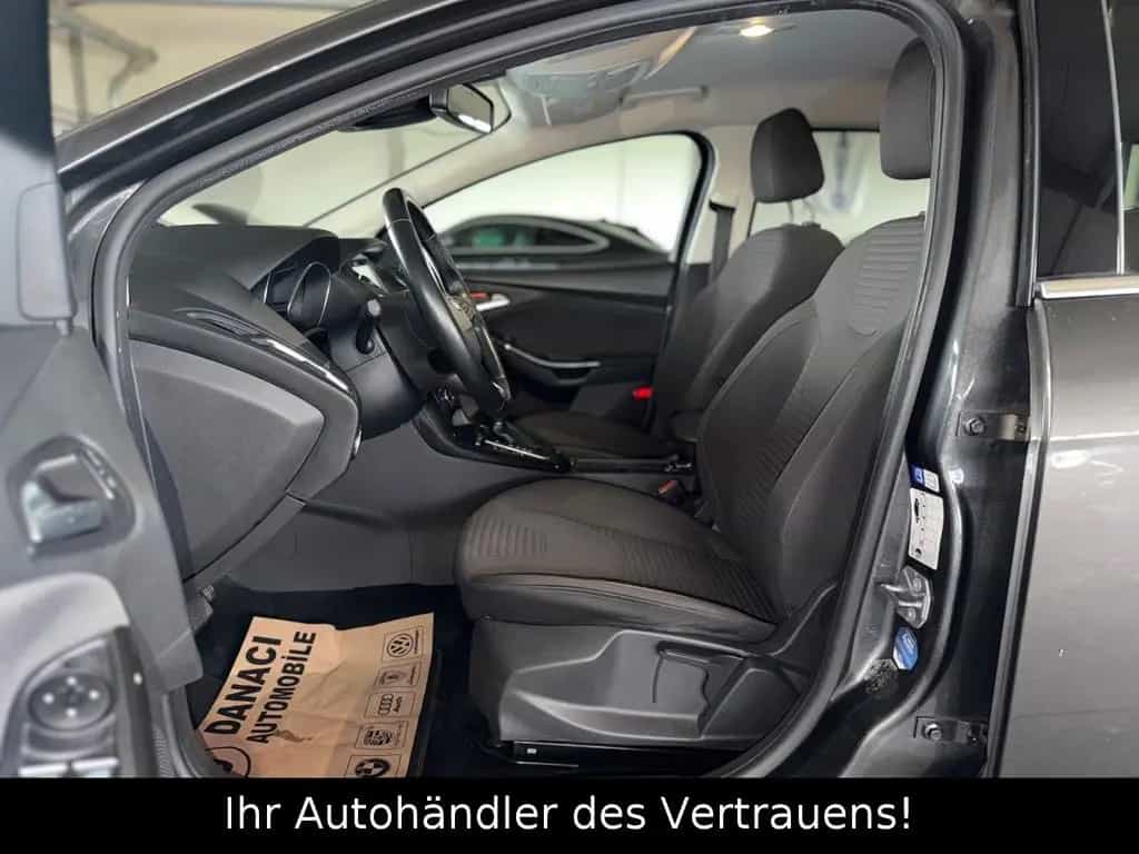 Ford Focus Turnier Titanium*Automatik*Keyl*RFK*NAVI* 03/2018-photo-10