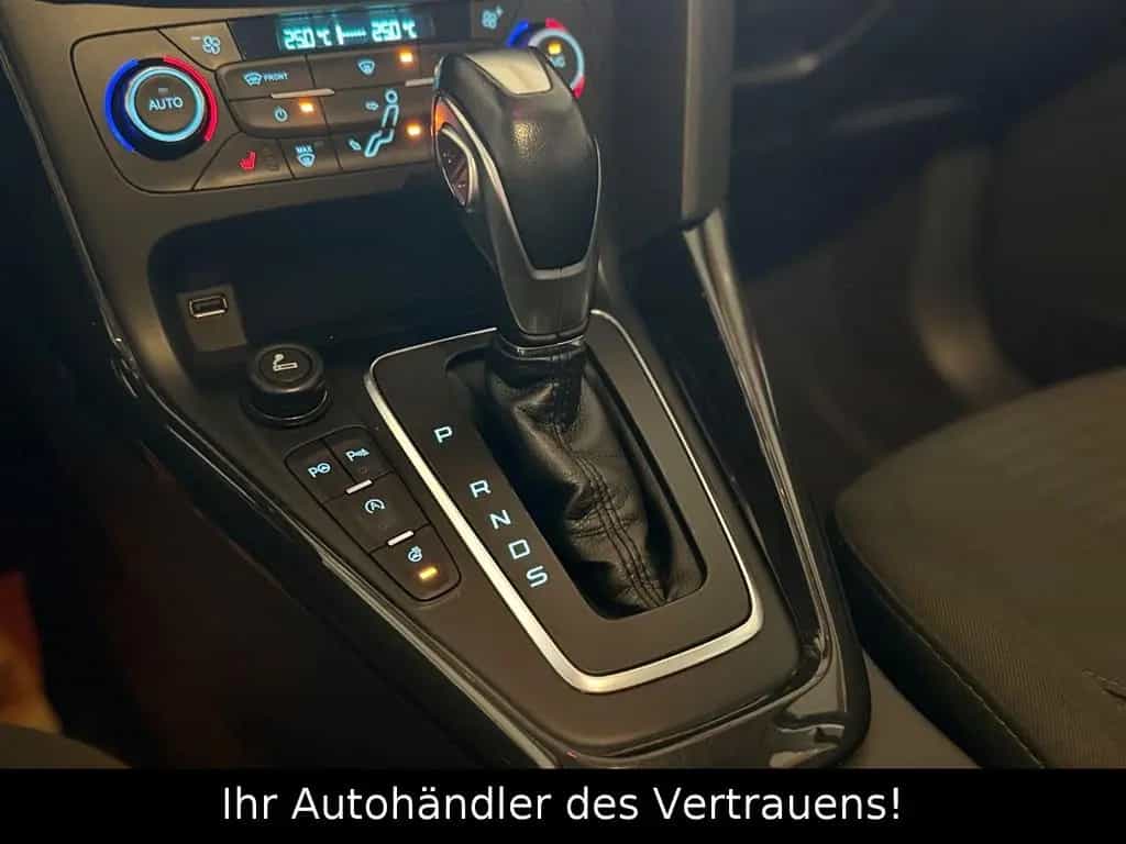 Ford Focus Turnier Titanium*Automatik*Keyl*RFK*NAVI* 03/2018-photo-14