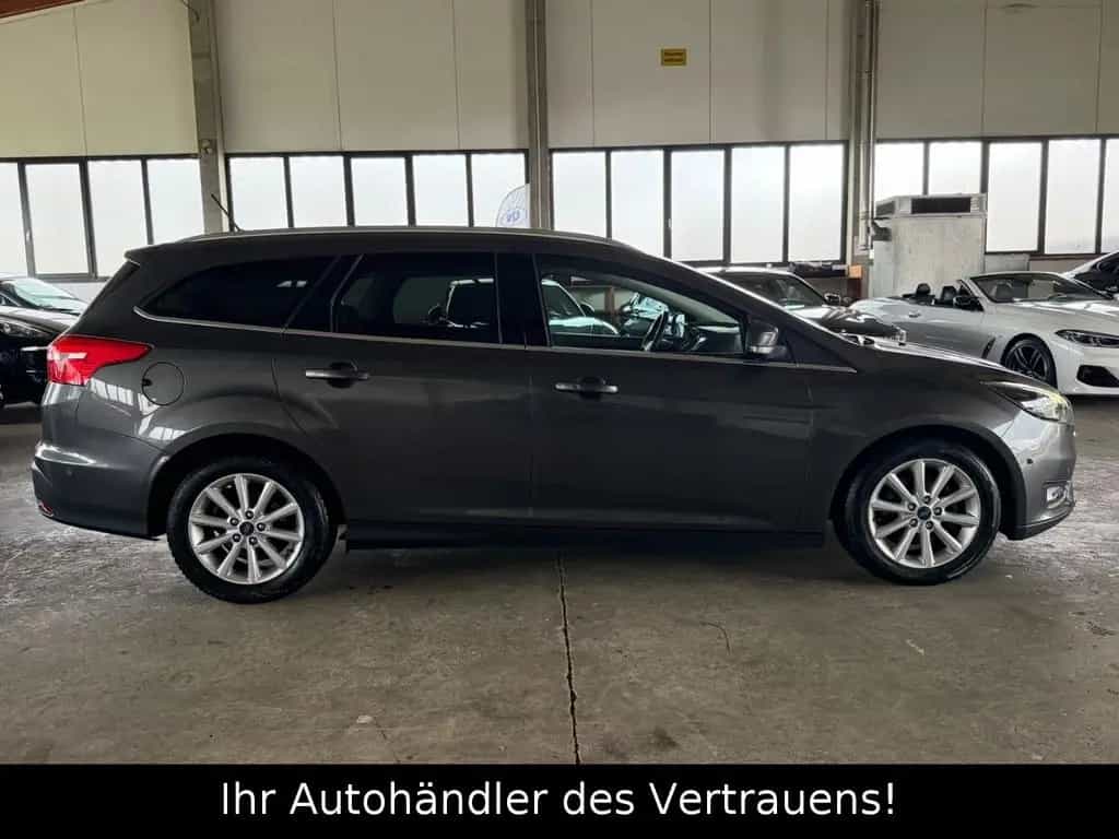Ford Focus Turnier Titanium*Automatik*Keyl*RFK*NAVI* 03/2018-photo-6