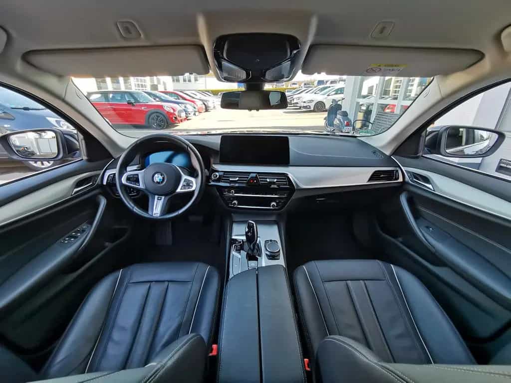 BMW 5 Series 520d | STHZ | LEDER | RFK | ASSIST | HEAD-UP | 08/2021-photo-13
