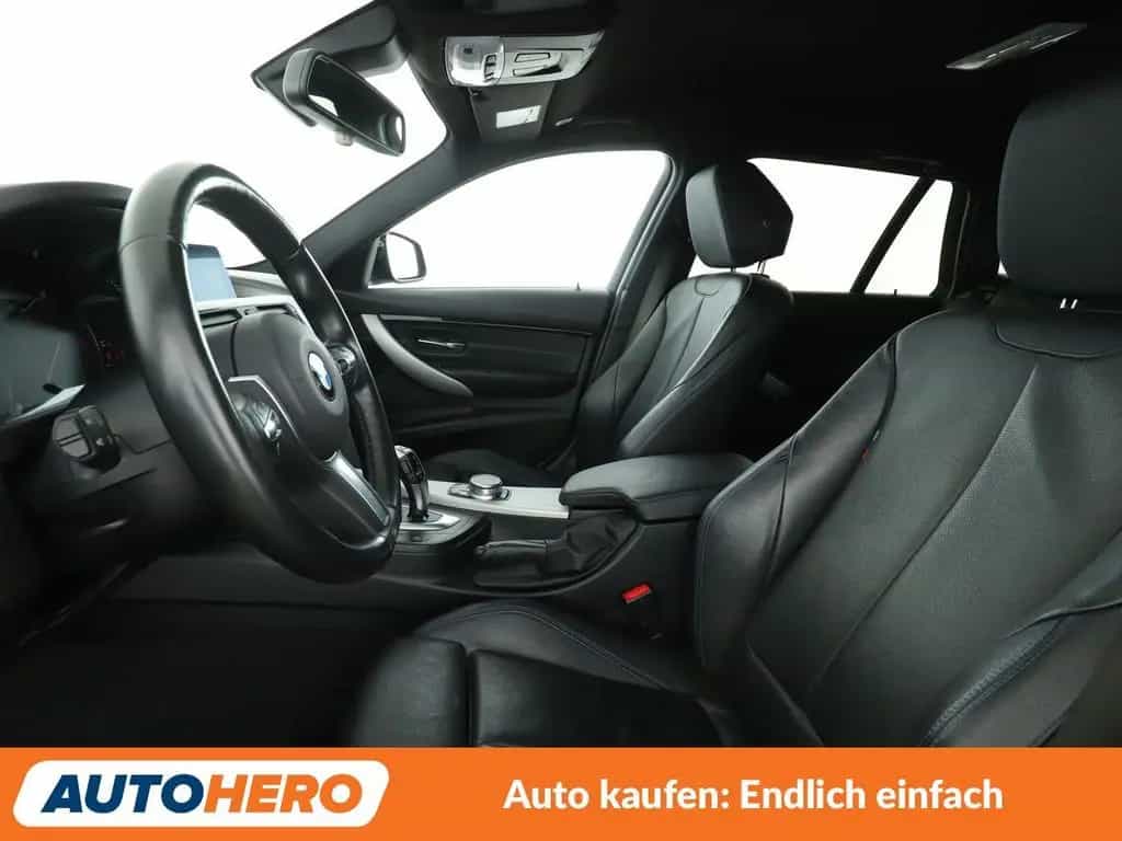 BMW 320 3er 320d xDrive M Sport Shadow Aut.*NAVI*LED*ACC 01/2019-photo-9