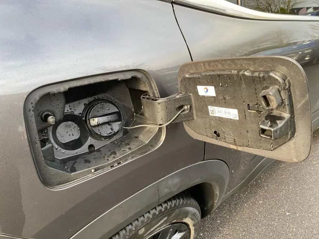 Citroën C5 Aircross Pure Tech 130 EAT8 SHINE - 12/2023-photo-12