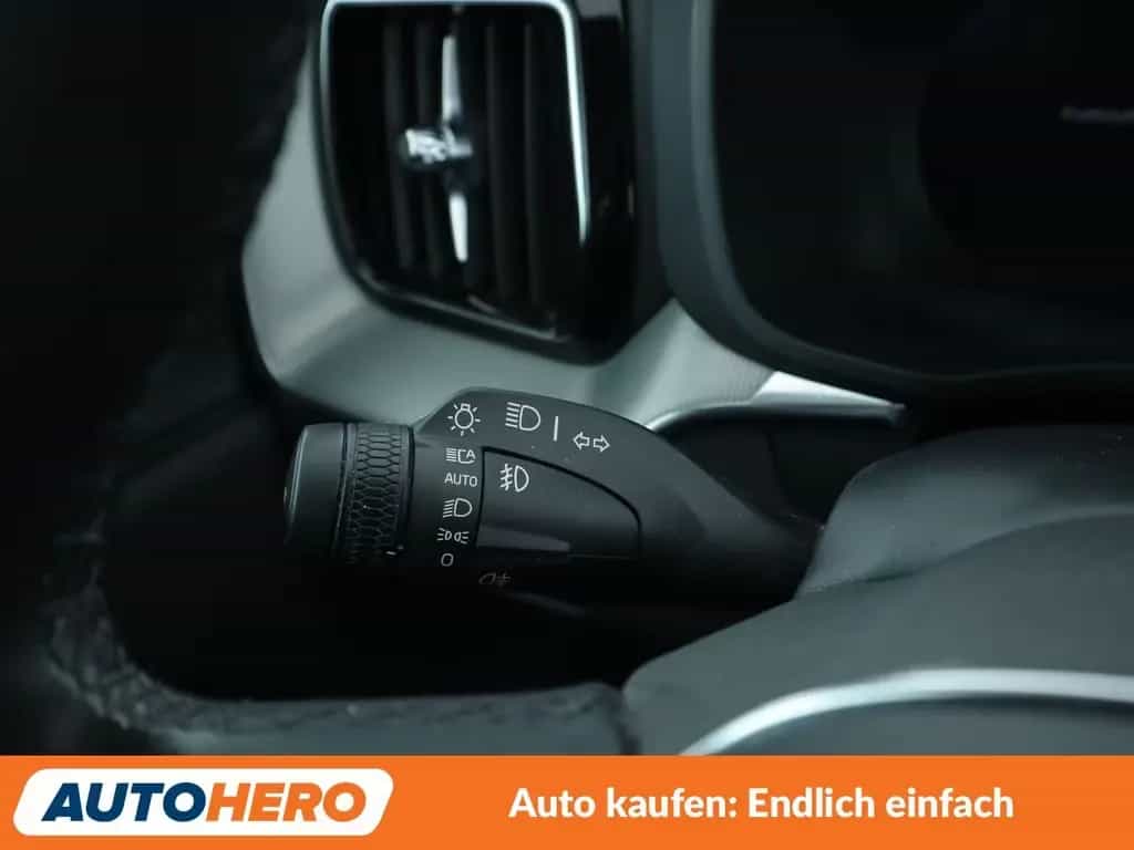 Volvo XC60 2.0 B4 R Design 2WD Aut.*ACC*HARMAN/KARDON* 04/2022-photo-29
