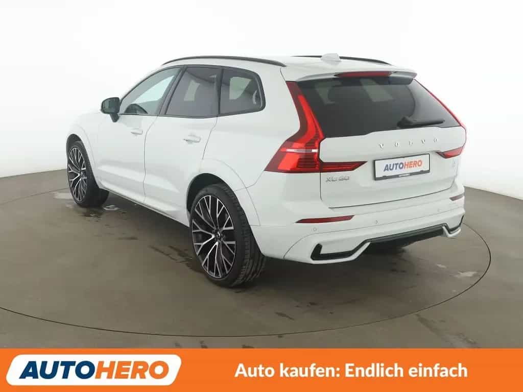 Volvo XC60 2.0 B4 R Design 2WD Aut.*ACC*HARMAN/KARDON* 04/2022-photo-3