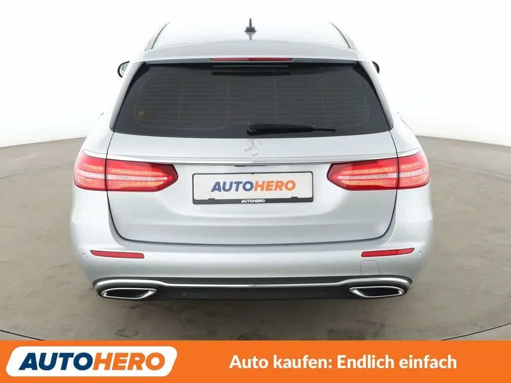 Mercedes-Benz E 220 E-Klasse E 220 d Avantgarde Aut.*NAVI*TEMPO*CAM* 11/2020-photo-4