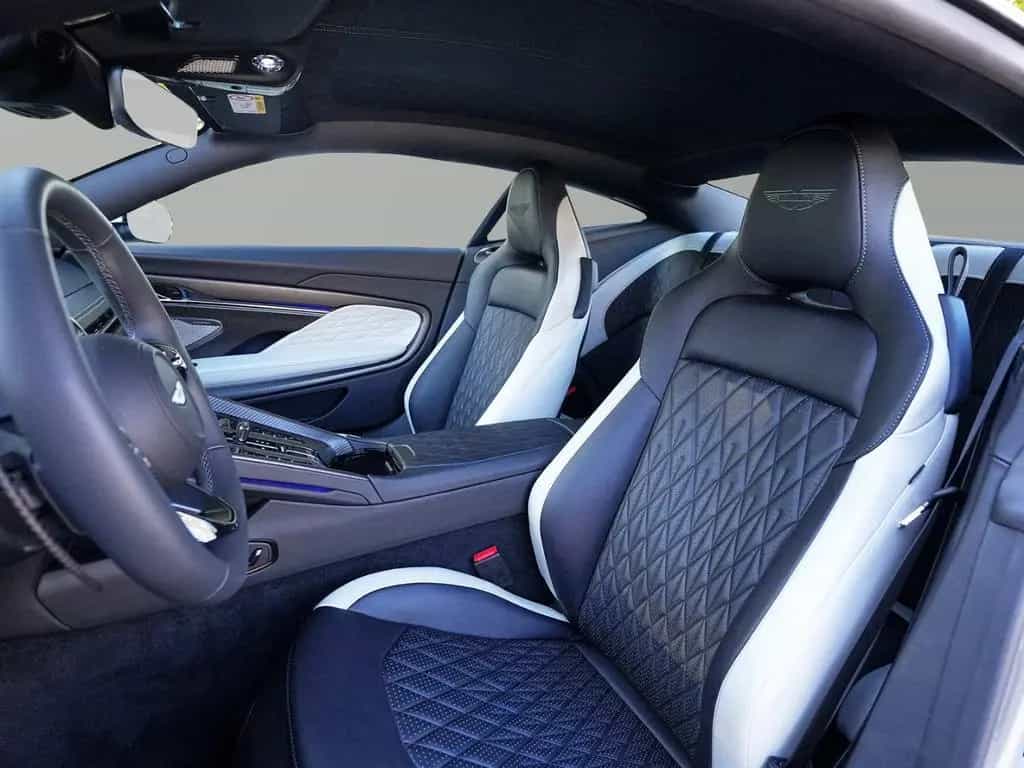 Aston Martin DB12 Aluminite Silver / Onyx Black null-photo-18