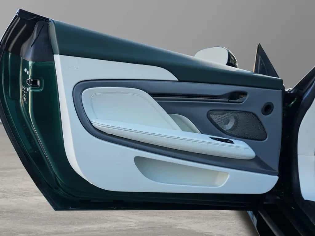 Aston Martin Vanquish Volante Bowers & Wilkins Malachite / Gl null-photo-33