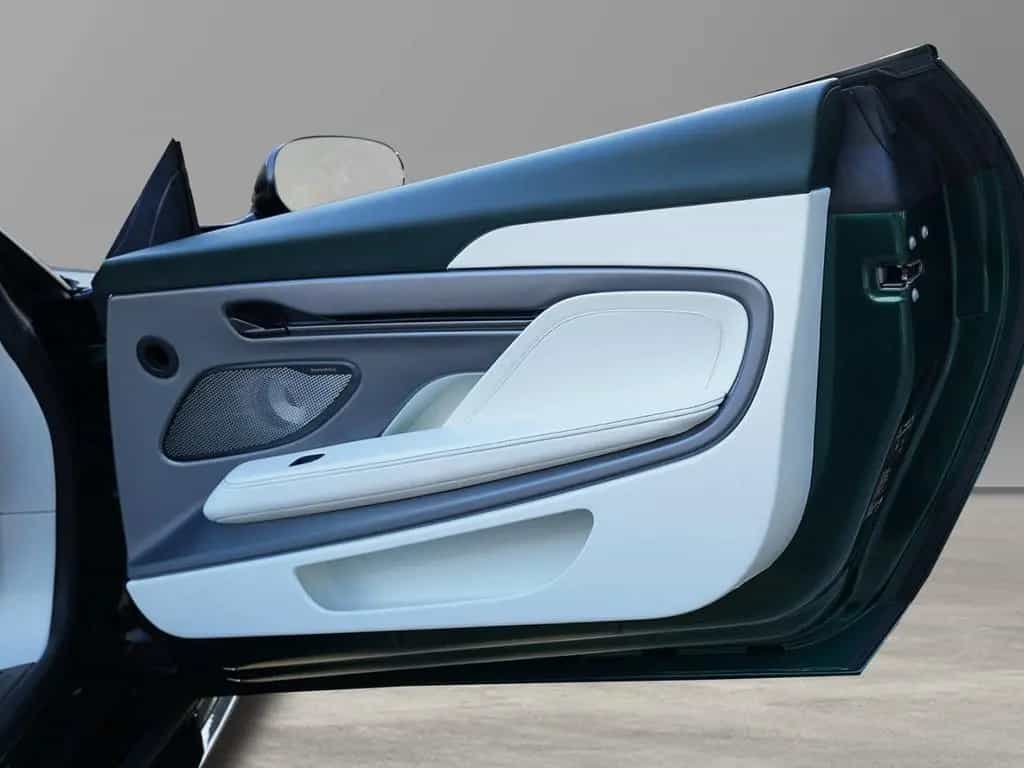 Aston Martin Vanquish Volante Bowers & Wilkins Malachite / Gl null-photo-39