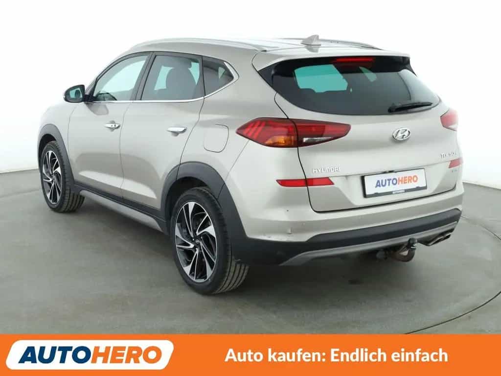 Hyundai Tucson 1.6 TGDI Premium 4WD Aut.*NAVI*360CAM*LED 06/2019-photo-2