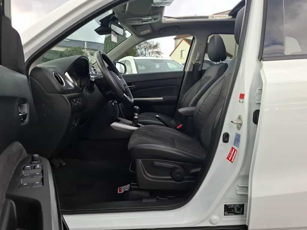 Suzuki Vitara 1.4 COMFORT PLUS+ NAVI PANORAMADACH DAB 12/2021-photo-5