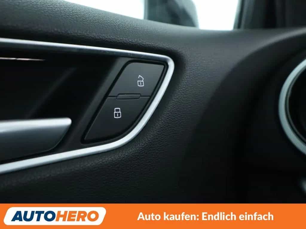 Audi S3 Sportback 2.0 TFSI quattro Aut.*NAVI*LED*CAM* 09/2017-photo-32