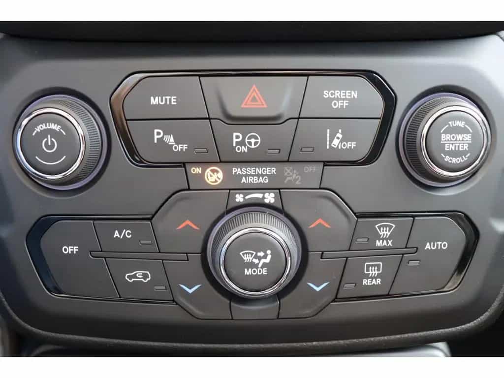 Jeep Renegade SUMMIT e-HYBRID 1.5 GSE T4 48V 130PS DC 09/2025-photo-37