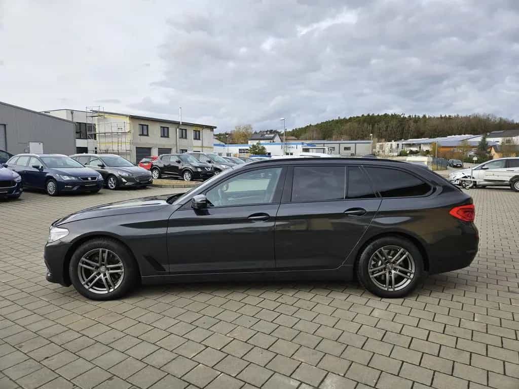 BMW 520 5 Touring520 d xDrive Sport Line*Mild Hybrid 07/2020-photo-3