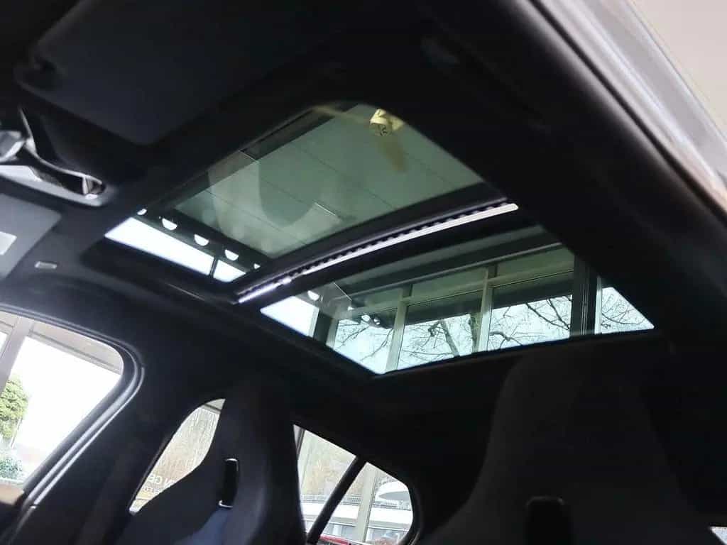 BMW 1 Series 120 d M Sport AHK Pano SH Harman 01/2023-photo-13