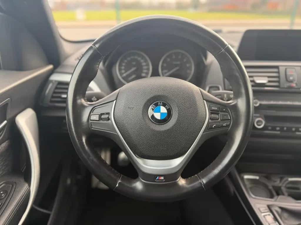 BMW 1 Series 125i M-Paket 11/2012-photo-21