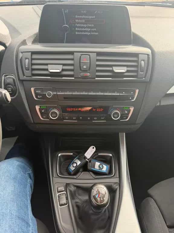 BMW 1 Series 125i M-Paket 11/2012-photo-24