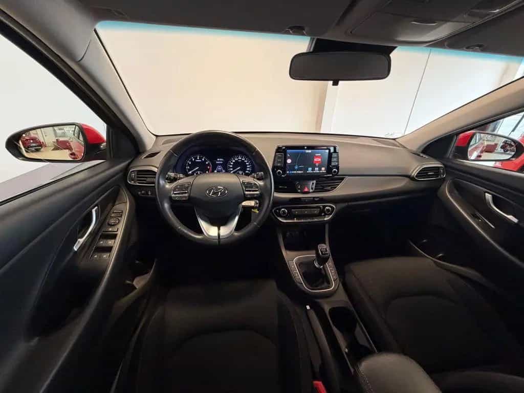Hyundai i30 1.4 Trend +Navi+Sitzheizung+Carplay+R.Kamera 03/2018-photo-18