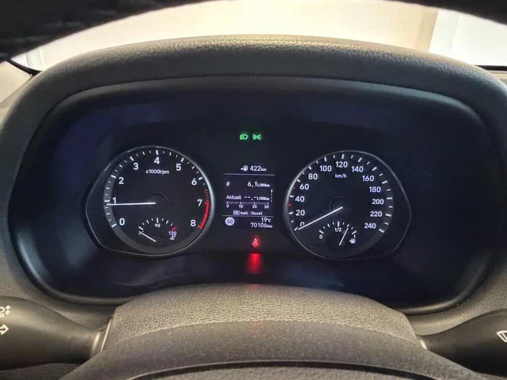 Hyundai i30 1.4 Trend +Navi+Sitzheizung+Carplay+R.Kamera 03/2018-photo-22
