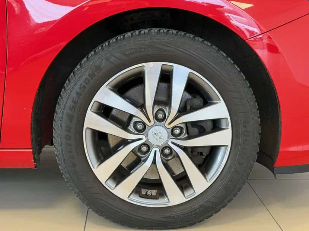 Hyundai i30 1.4 Trend +Navi+Sitzheizung+Carplay+R.Kamera 03/2018-photo-24