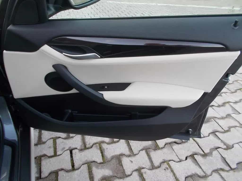 BMW X1 18 i sDrive 05/2015-photo-18