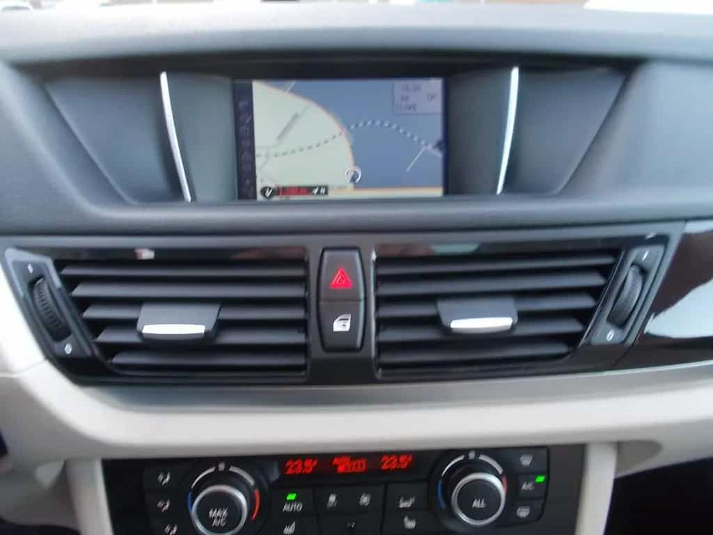 BMW X1 18 i sDrive 05/2015-photo-5