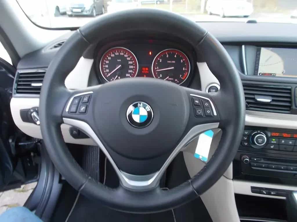 BMW X1 18 i sDrive 05/2015-photo-8