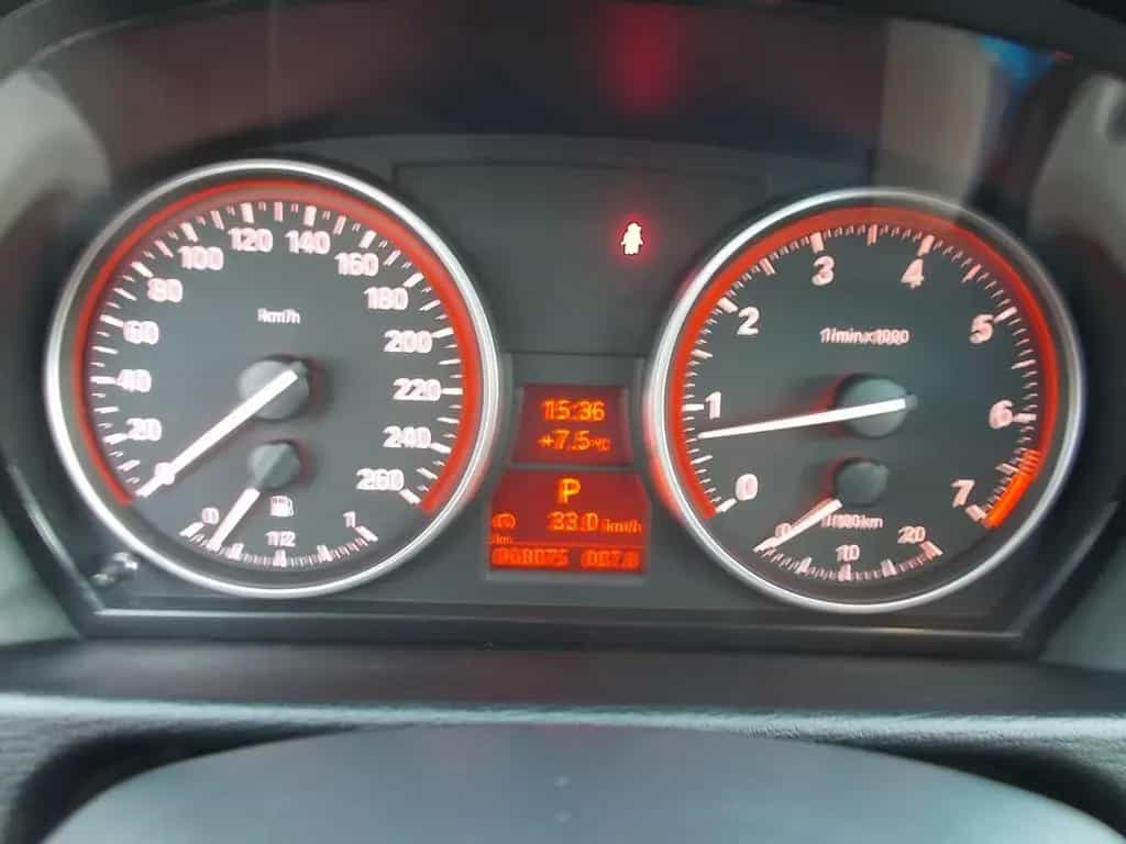 BMW X1 18 i sDrive 05/2015-photo-9